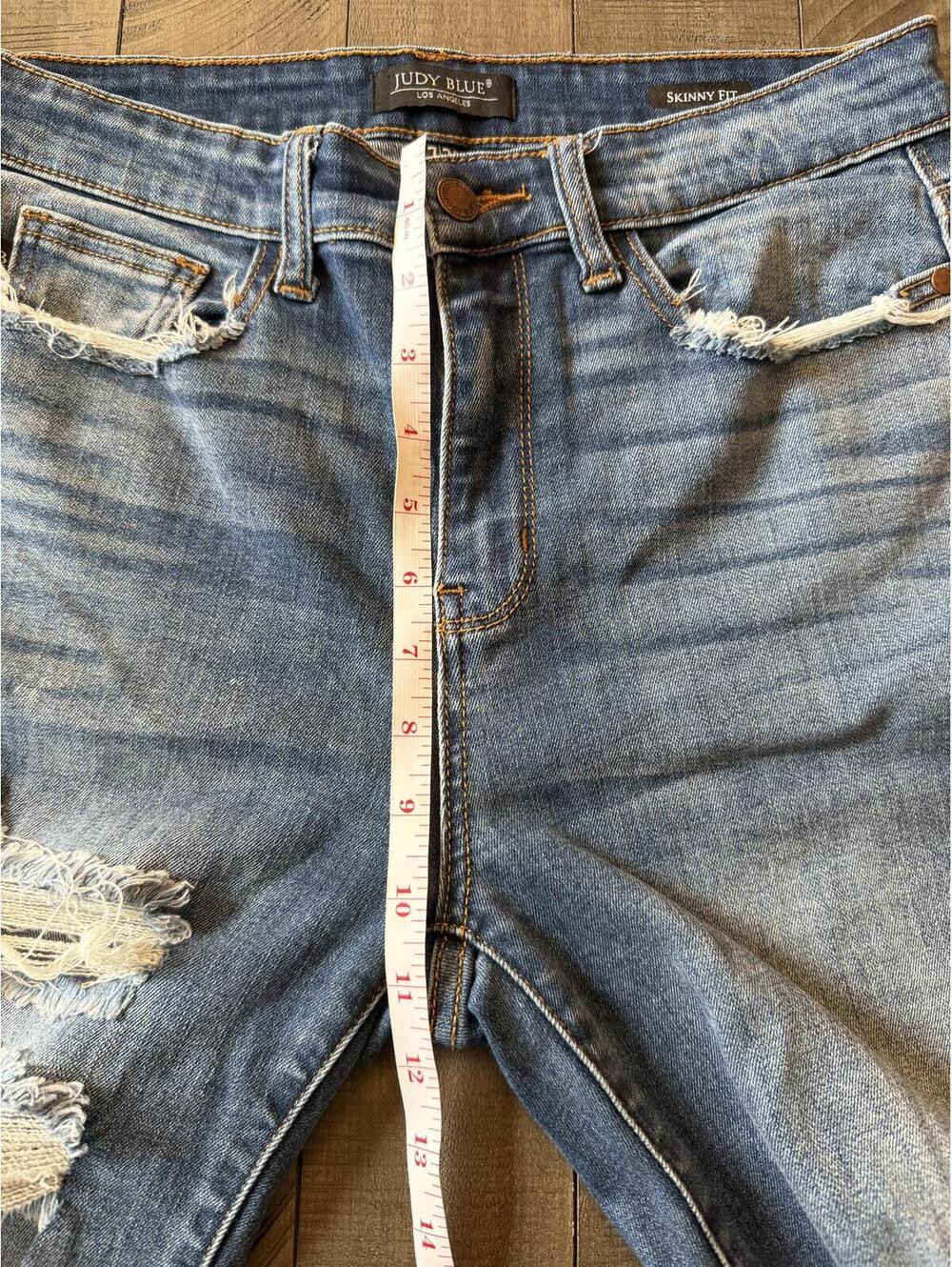 Judy Blue skinny fit distressed jeans - Picture 8 of 9